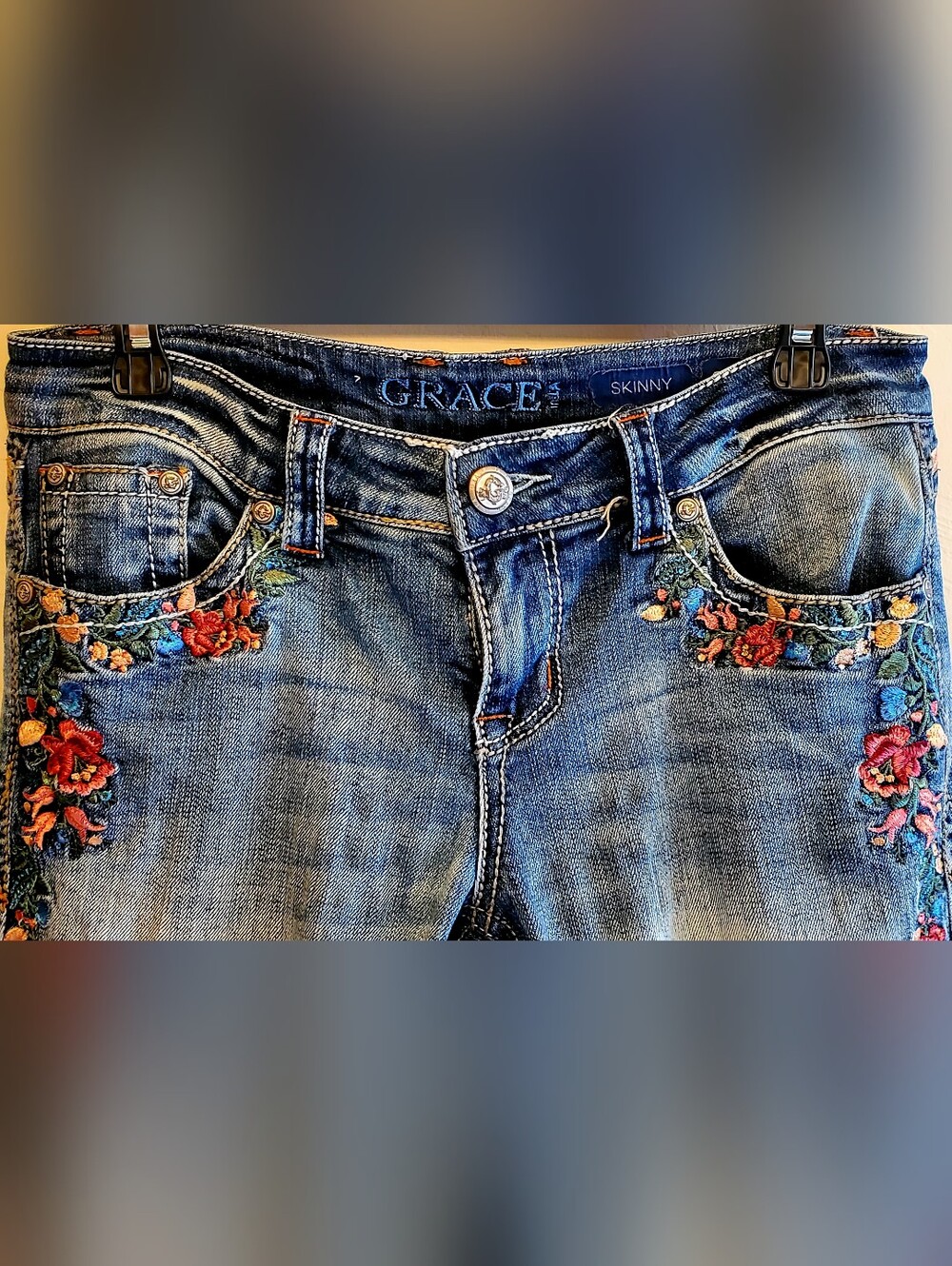 Grace in LA Light Blue Skinny Jeans with Floral Embroidery Sz 28 - Picture 5 of 11